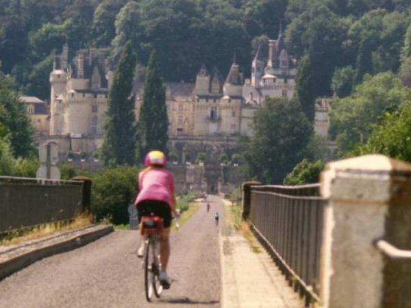 Loire Valley by bike vacation