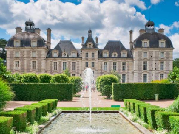 Loire Valley by bike vacation
