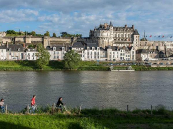 Loire Valley by bike vacation