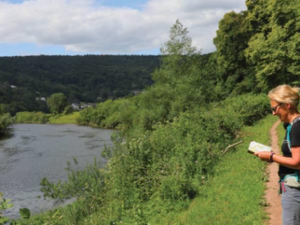 Offa�s Dyke walking holiday in Wales & England