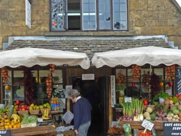 Cotswolds cycling holiday