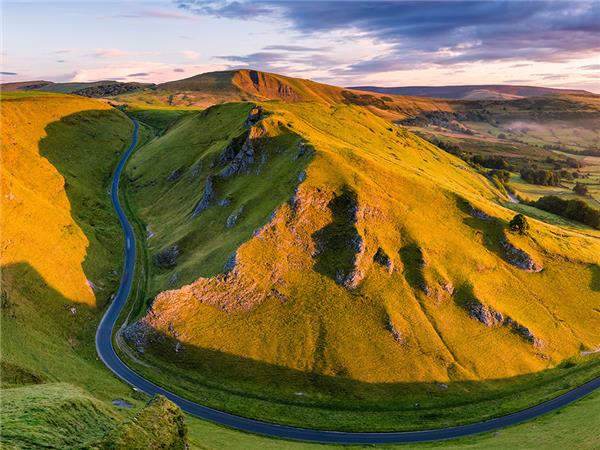 Peak District cycling holiday, England