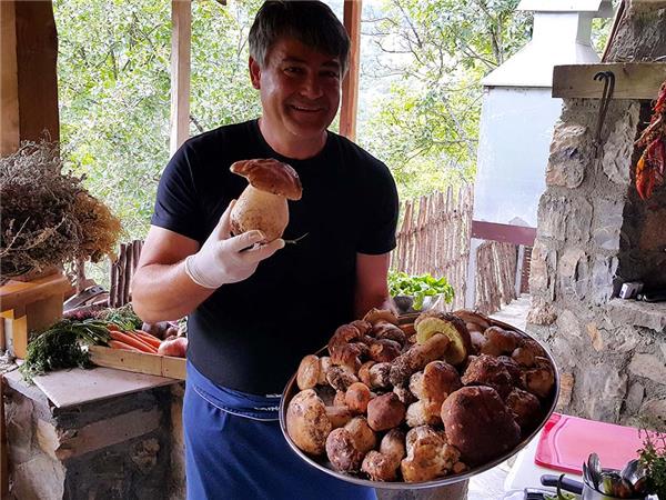 The Balkans food vacation, small group