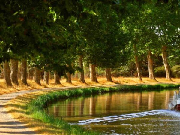 Canal Du Midi self guided cycling vacation