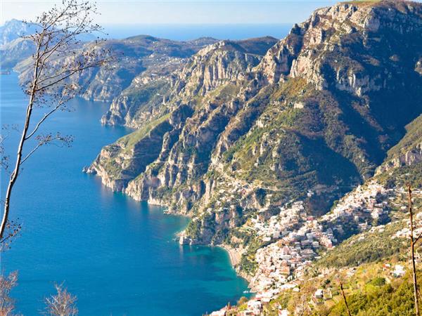 Amalfi coast wahiking vacation in Italy