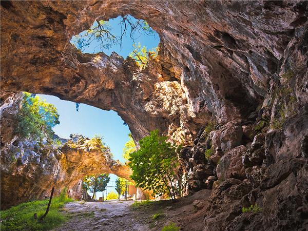 Split to Dubrovnik small group tour with added comfort