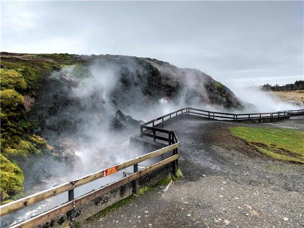 Iceland small group tours with added comfort