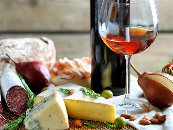 Southern Tuscany walking and wine vacation