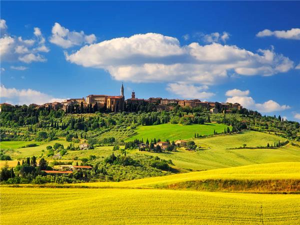 Southern Tuscany walking and wine vacation
