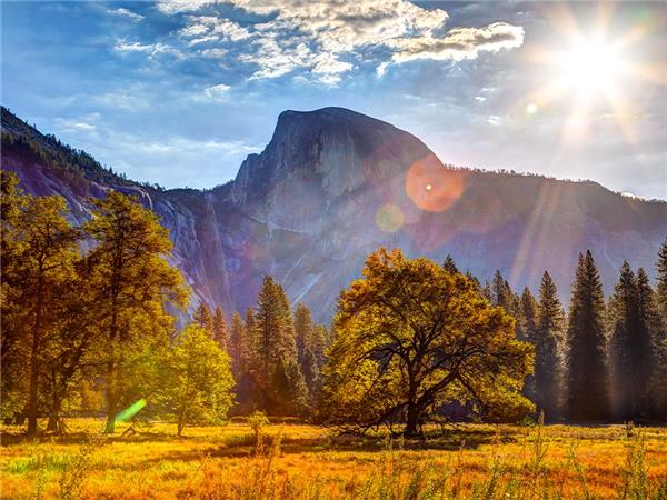 Hiking in vacation in Yosemite National Park