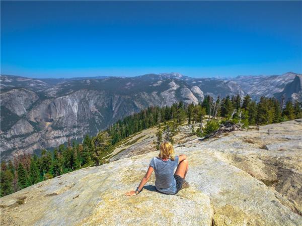 Hiking in vacation in Yosemite National Park