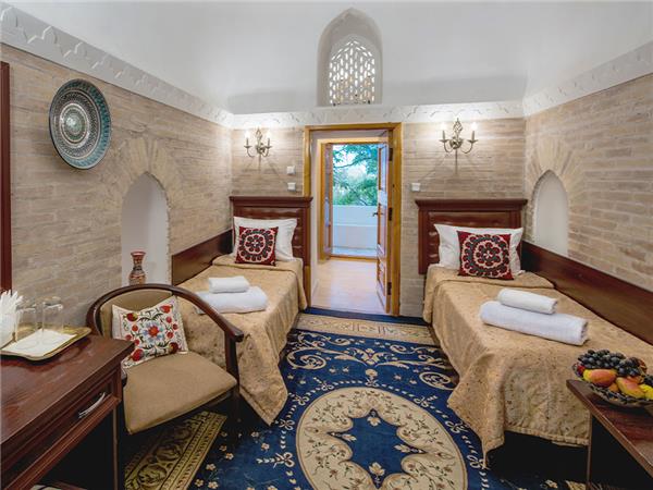Uzbekistan small group tour with added comfort