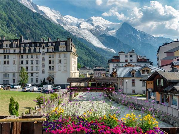 Tour du Mont Blanc hiking vacation