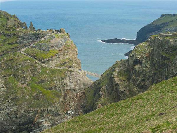 Cornwall coast walking vacation ,small group