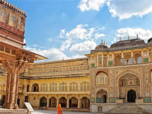 The Golden Triangle cycling vacation in India