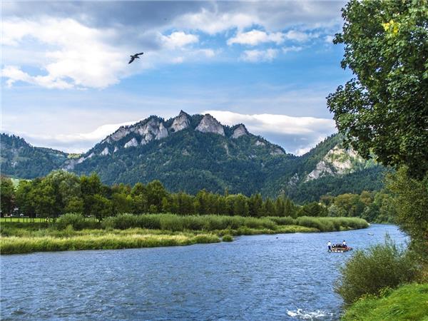 Poland cycling vacation VeloDunajec route