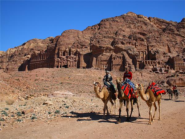Petra and Wadi Rum trekking vacation