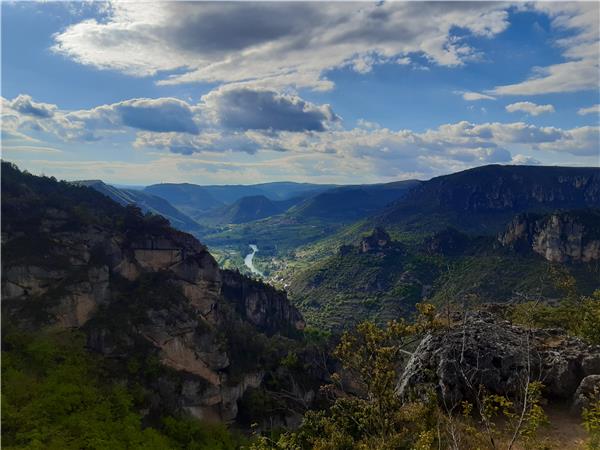 Walking vacation in Aveyron, France