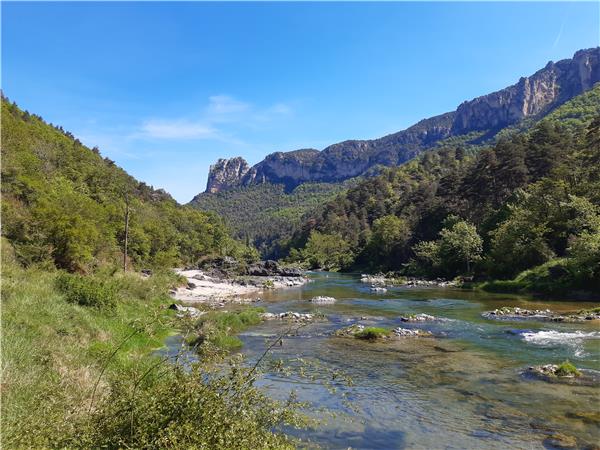 Walking vacation in Aveyron, France