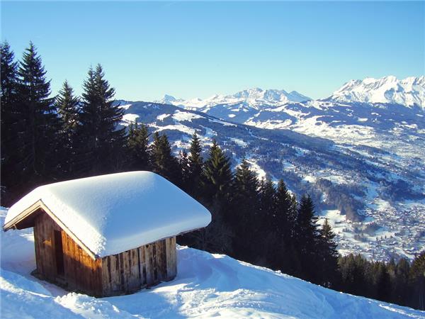 Snowshoeing in Chamonix Valleyvacation, self guided