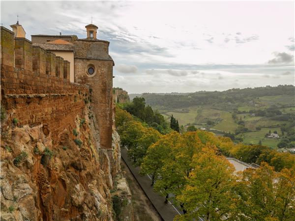 Self guided e biking in Umbria vacation
