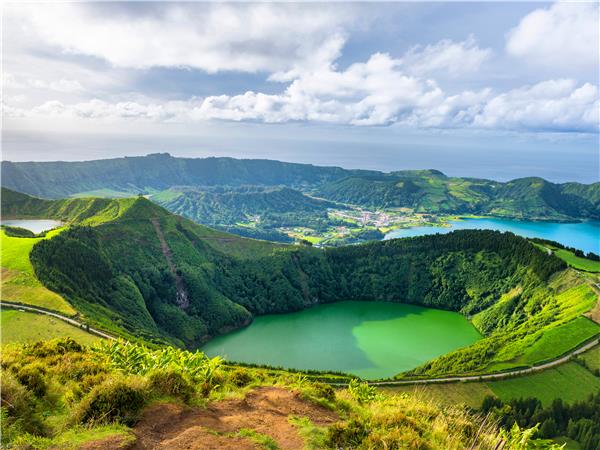The Azores hiking vacation S�o Miguel, Pico and Faial