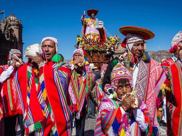 Alternative Inca Trail trek to Machu Picchu