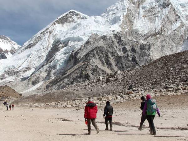 Everest Circuit hiking vacation, Nepal