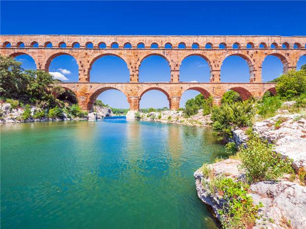 Provence cycling vacation in France