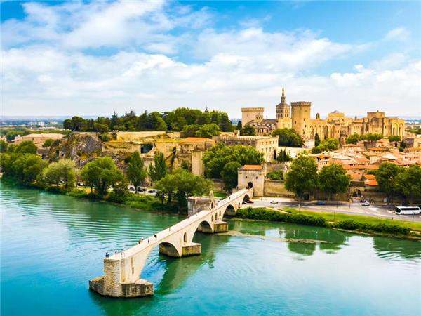 Provence cycling vacation in France