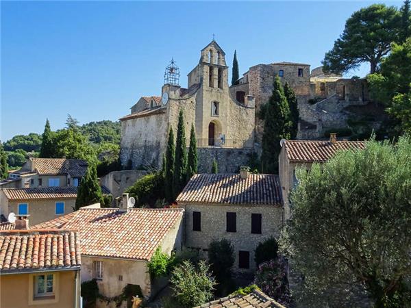 Provence cycling vacation in France