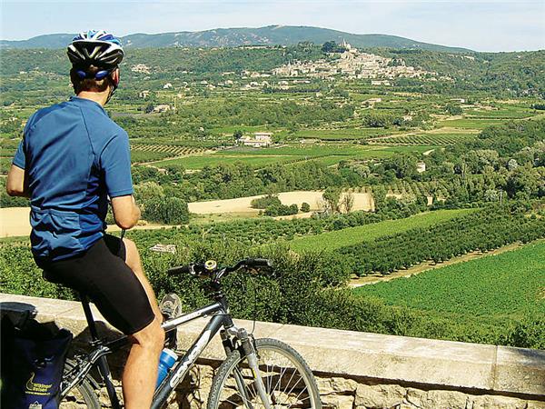 Provence cycling vacation in France