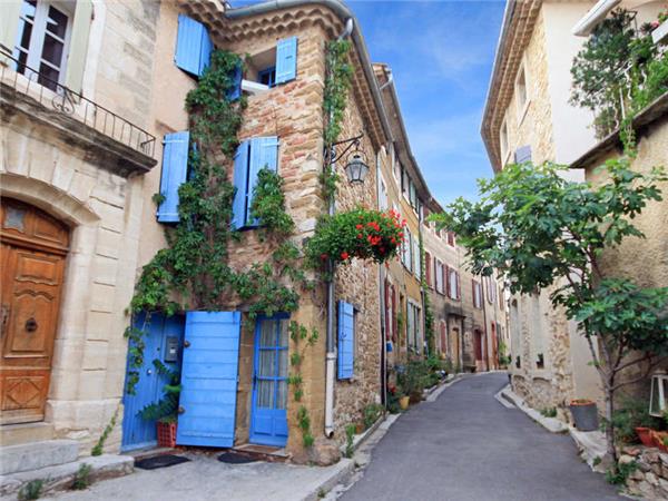 Provence cycling vacation in France