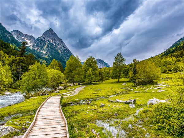 Pyrenees family vacation, Spain