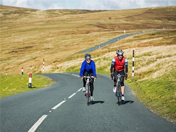 Road cycling tour in UK and Ireland