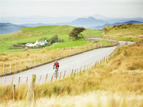 Road cycling tour in UK and Ireland