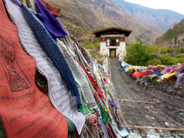 Bhutan vacation, Land of the thunder dragon