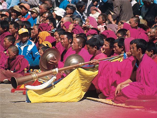 Bhutan vacation, Land of the thunder dragon