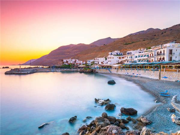 Walking vacation in Crete