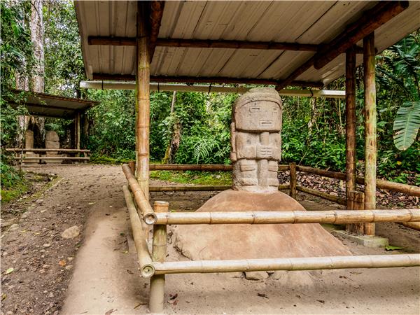 Colombia culture and beach tour