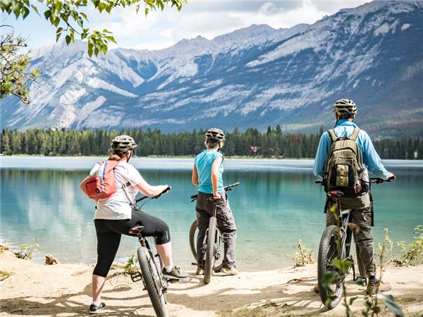 Canadian Rockies activity vacation