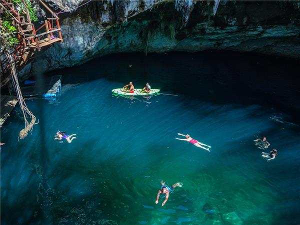 Highlights of the Yucatan Peninsula tour with added comfort