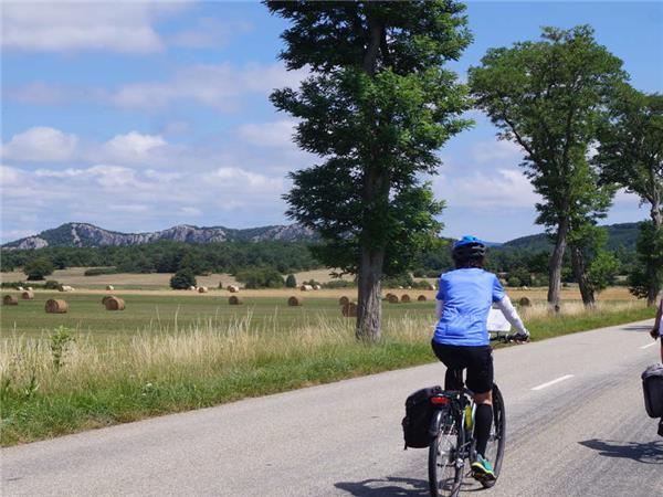 Loire Valley cycling vacation in France
