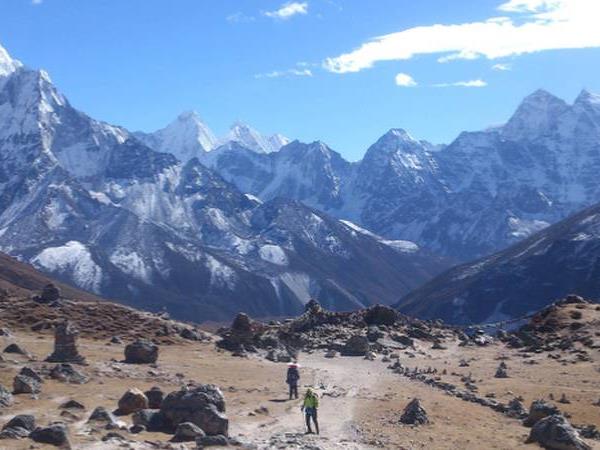 Everest base camp trek, small group