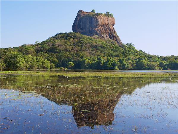 Sri Lanka luxury adventure vacation