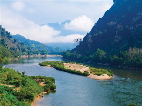 Laos small group vacation
