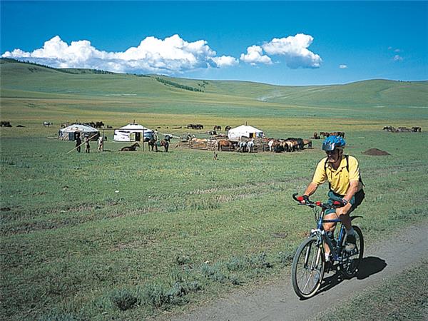 Mongolia cycling vacation