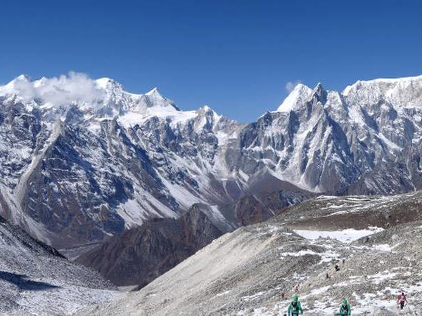 Manaslu Circuit trekking vacation in Nepal