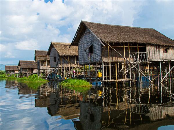 Myanmar highlights tour with a beach extension