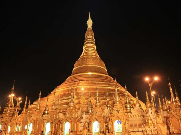 Myanmar highlights tour with a beach extension